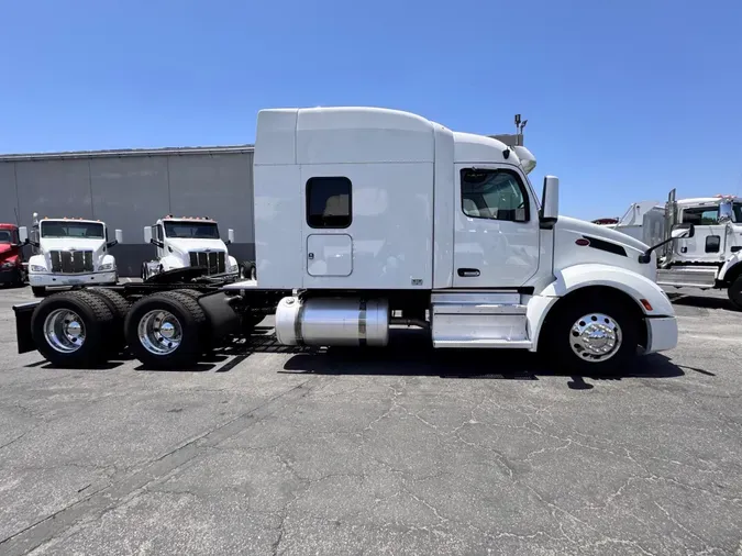 2022 Peterbilt 579b38bceb83d73f3b775c33a825eeb71e9