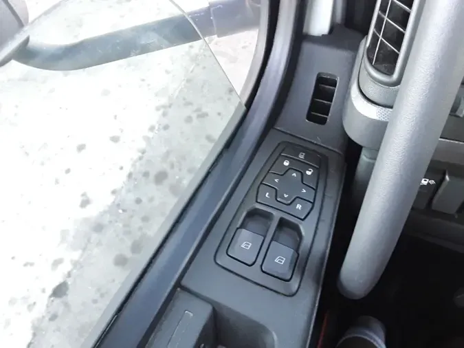 2019 VOLVO VNL64T-300