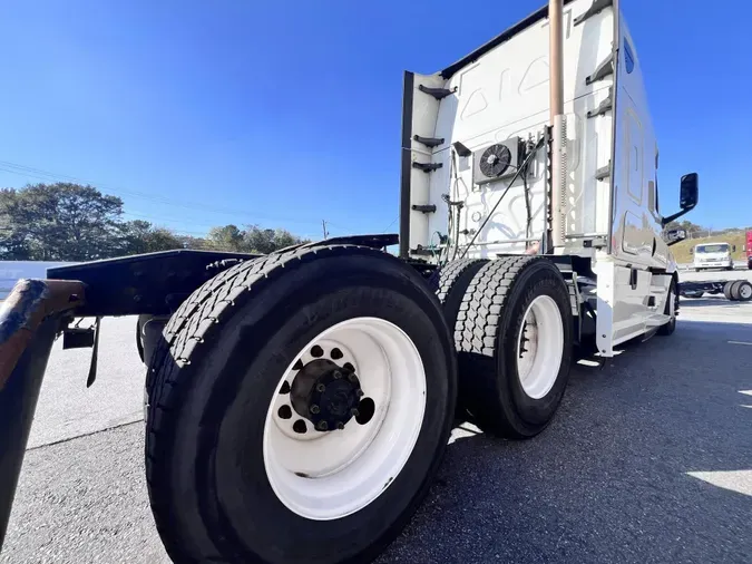 2020 Freightliner Cascadia