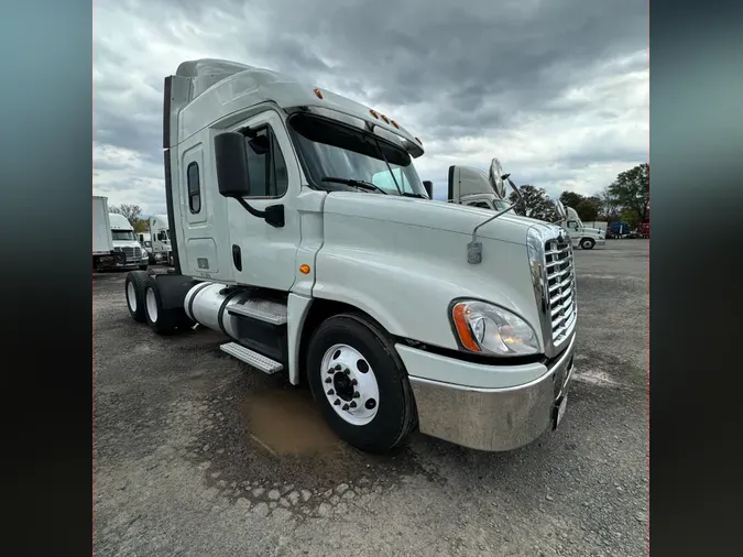 2018 FREIGHTLINER/MERCEDES CASCADIA 125