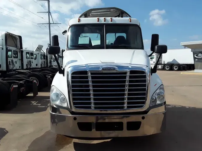 2019 FREIGHTLINER/MERCEDES CASCADIA 125b3931b262885dd91629459f2a837ef2c