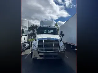 2018 FREIGHTLINER/MERCEDES CASCADIA 125
