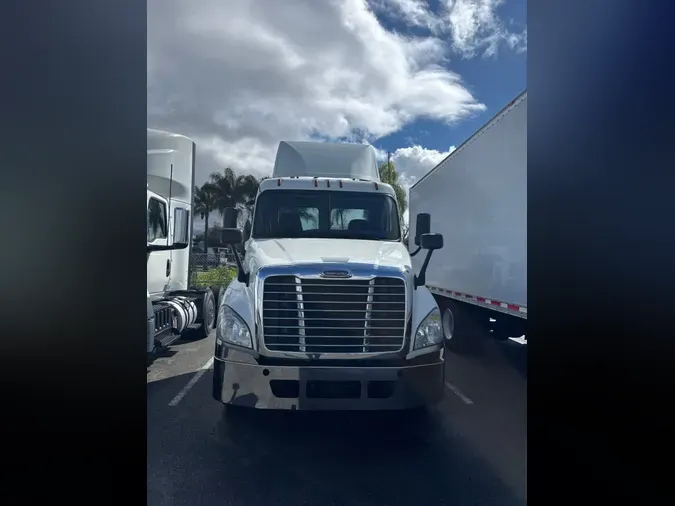 2018 FREIGHTLINER/MERCEDES CASCADIA 125b39373a99e00f2ad3c7d9d1b9c3f4a44