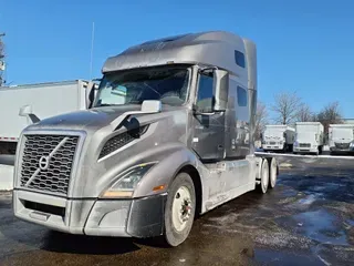 2019 VOLVO VNL64T-760