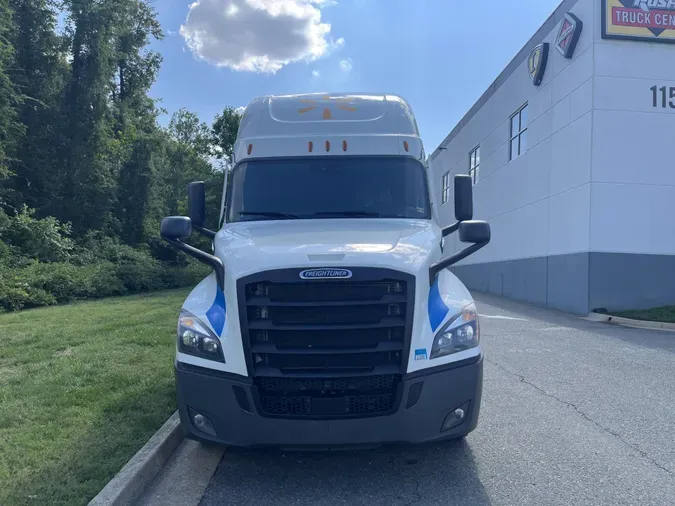 2020 Freightliner Cascadia