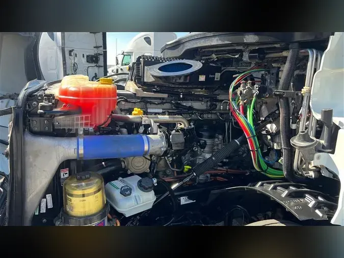 2020 FREIGHTLINER CA126