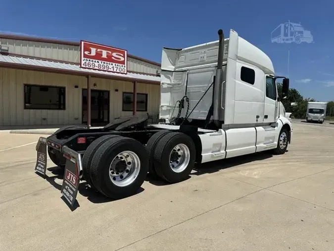 2021 VOLVO VNL64T740