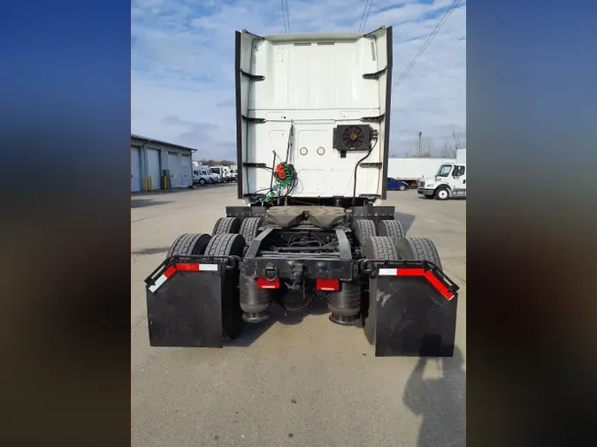 2019 NAVISTAR INTERNATIONAL LT625 SLPR CAB