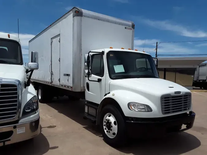 2018 FREIGHTLINER M2 106