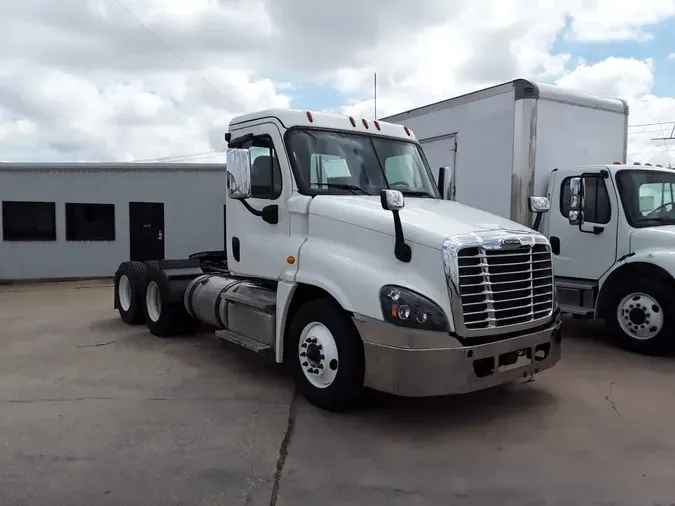 2020 FREIGHTLINER CASCADIA 125