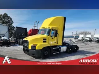 2022 MACK AN64T