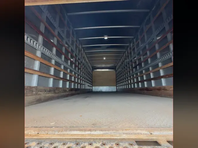 2020 FREIGHTLINER/MERCEDES M2 106