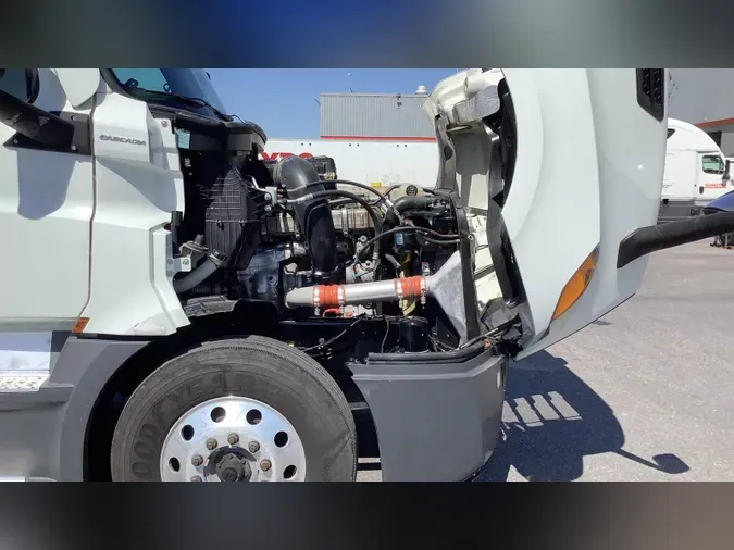2021 Freightliner Cascadia 126