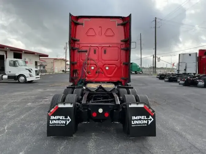 2020 Freightliner Cascadia