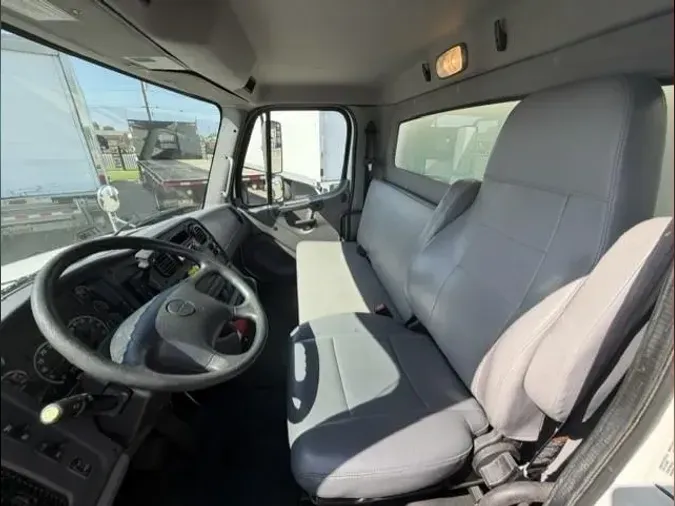2019 Freightliner Business Class M2 106b3a05f31af9fb5a4ec8a40dfe20d5010