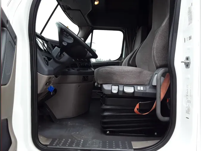 2019 FREIGHTLINER/MERCEDES CASCADIA 125