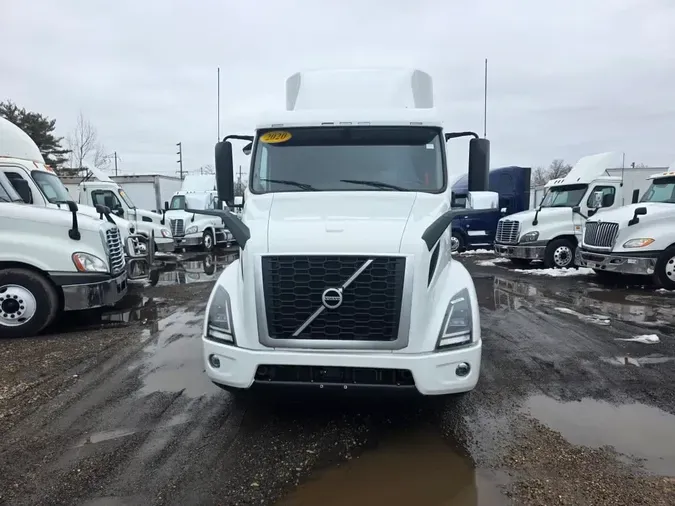 2020 VOLVO VNR64T-640