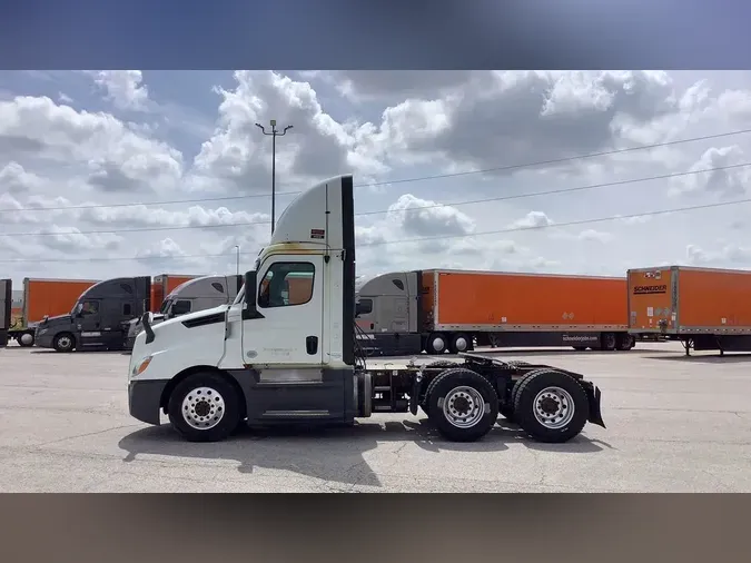 2019 Freightliner Cascadia 126b3a9b1c87cabfd5186cc654bf2fcfd2a
