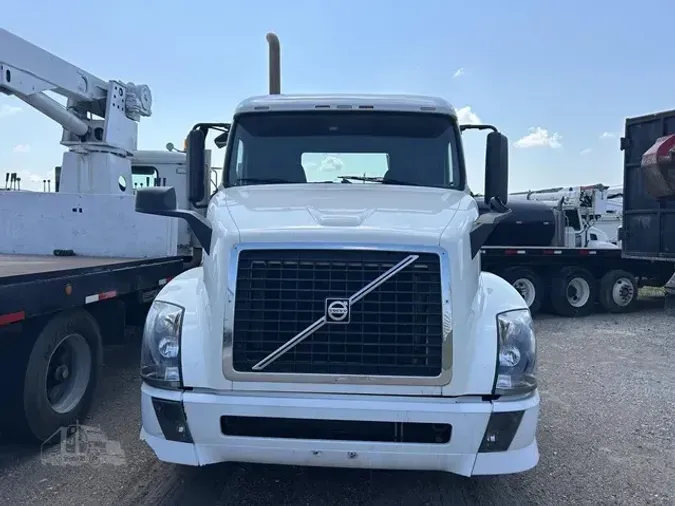 2012 VOLVO VNL64T300