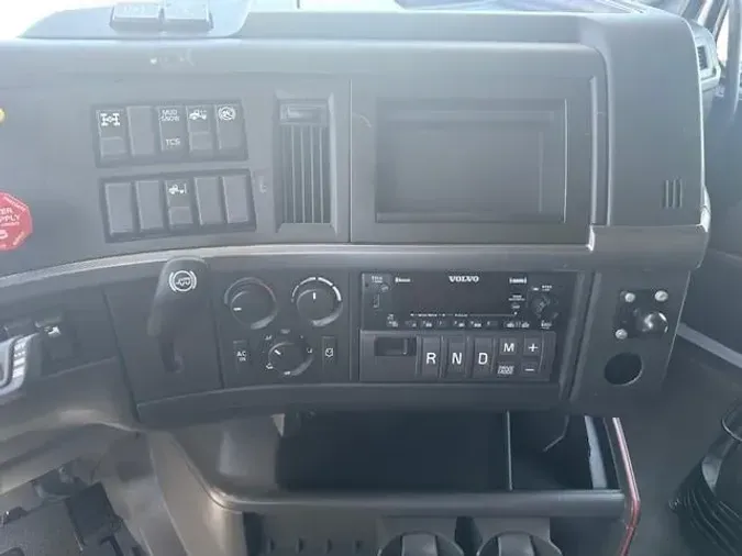 2024 Volvo VNL64T760