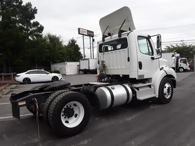 2013 FREIGHTLINER/MERCEDES M2 112