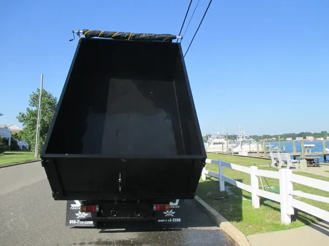 2014 ISUZU NPR-HD
