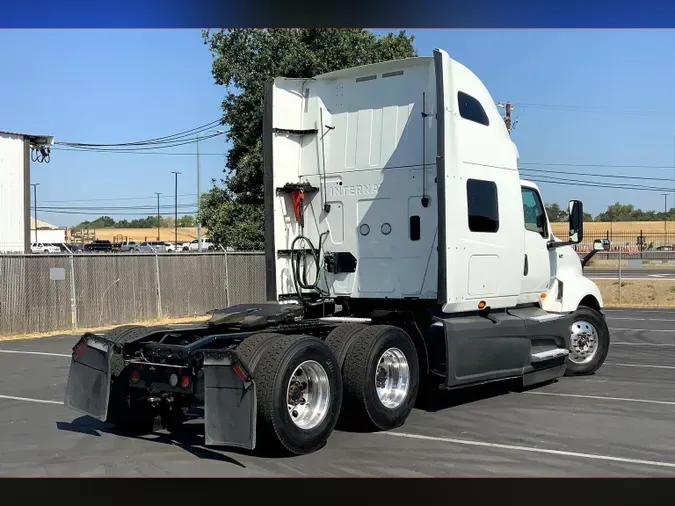 2022 INT LT625 6x4