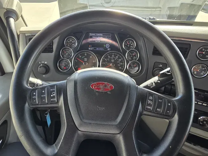 2021 Peterbilt 579