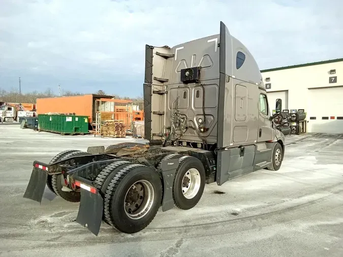 2020 Freightliner Cascadia