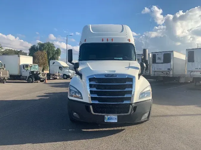 2019 Freightliner T12664ST