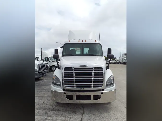 2019 FREIGHTLINER CASCADIA 125
