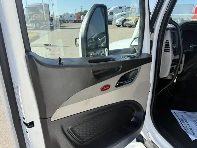 2024 Peterbilt 579