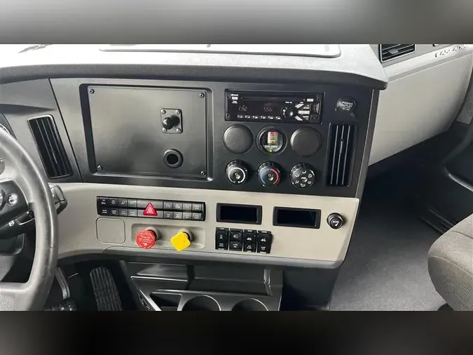 2021 FREIGHTLINER CA116