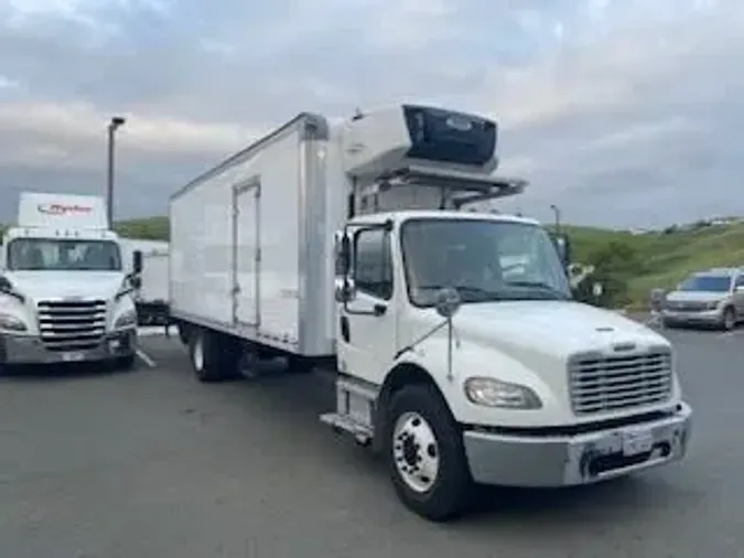 2017 FREIGHTLINER/MERCEDES M2 106