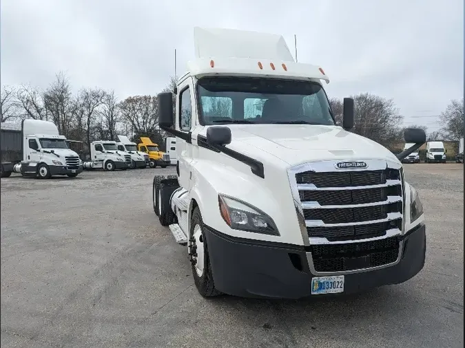 2019 Freightliner T12664STb3bfc55a12379ad95e2ec571a0f33a88