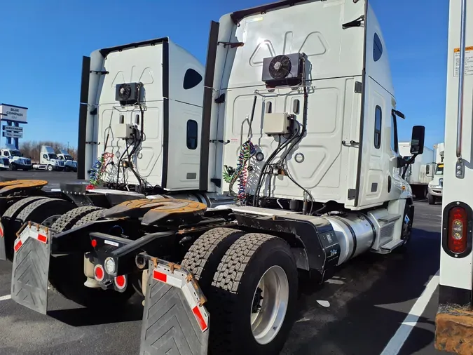 2020 FREIGHTLINER/MERCEDES CASCADIA 125