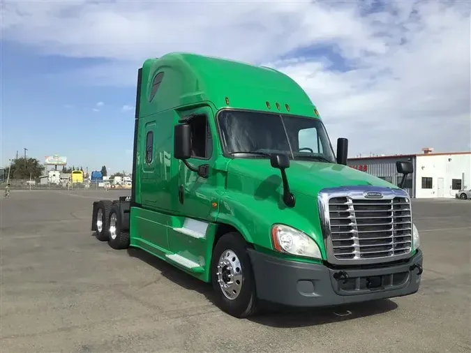 2020 FREIGHTLINER CASCADIA