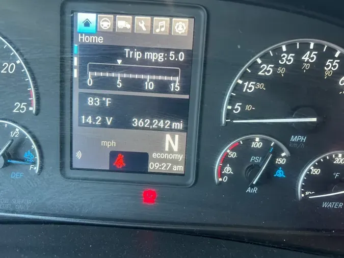 2020 FREIGHTLINER NEW CASCADIA 126