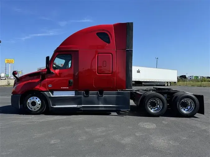 2020 FREIGHTLINER CASCADIA