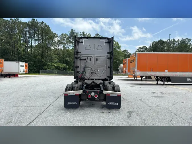 2024 Freightliner Cascadia