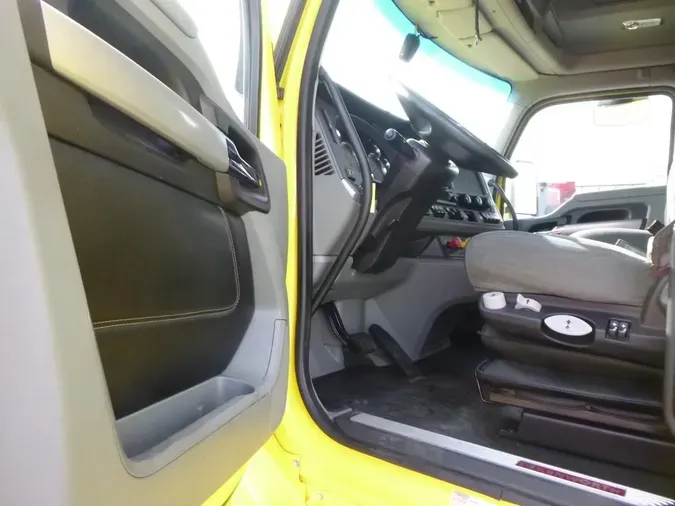 2021 Kenworth T680b3cd13eaf03044cb93efa272124a16f6