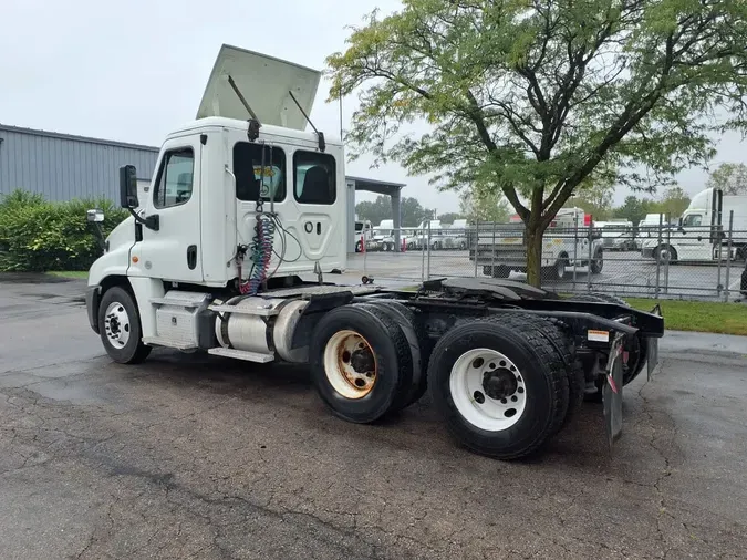 2019 FREIGHTLINER/MERCEDES CASCADIA 125b3cdb3c329714f815cae5f9728155e41