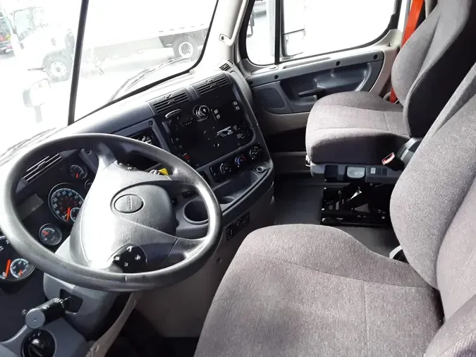 2019 FREIGHTLINER/MERCEDES CASCADIA 125