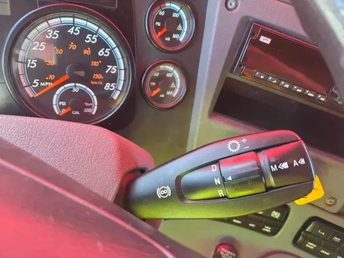 2019 FREIGHTLINER/MERCEDES CASCADIA 125b3ce7b86a70a76c9c7d745d8ae0f84e8