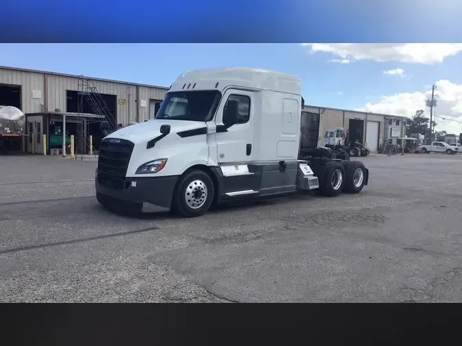 2020 Freightliner Cascadia 126b3cfbe5f9007a445aa253111d17b9af7