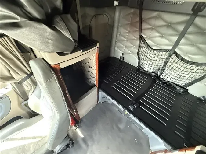 2016 FREIGHTLINER CASCADIA EVOLUTION