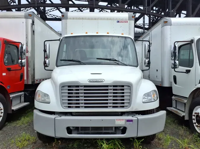 2018 FREIGHTLINER M2 106