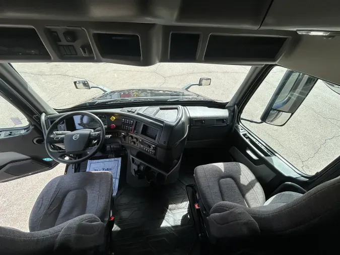 2021 Volvo VNL 860