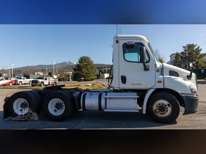 2016 FREIGHTLINER CASCADIA 113