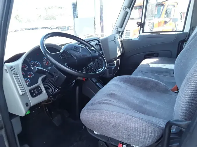 2019 NAVISTAR INTERNATIONAL 4300